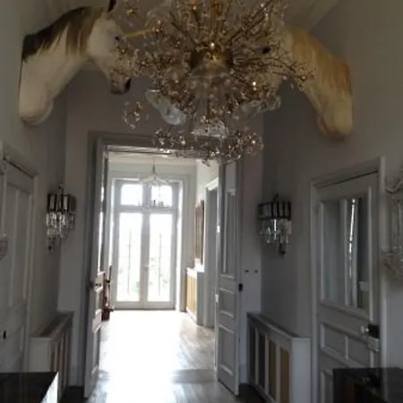 Chateau De La Goujonnerie Bed and Breakfast