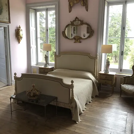 Chateau De La Goujonnerie Bed and Breakfast 4*