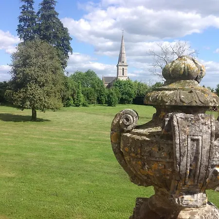 Chateau De La Goujonnerie Couette-café 4*