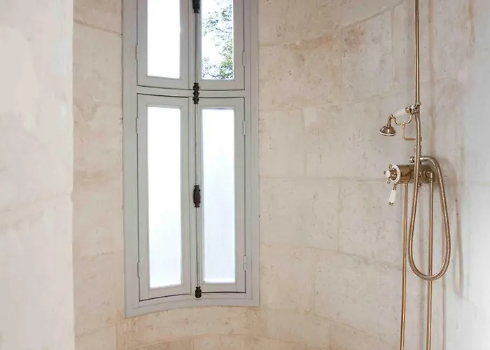 ベッド・アンド・ブレックファスト シャトー デ ラ グジューネリ