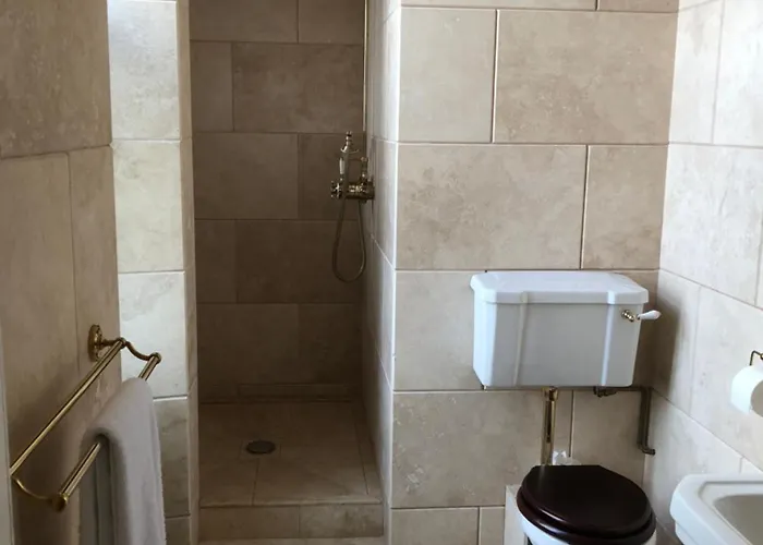 ベッド・アンド・ブレックファスト シャトー デ ラ グジューネリ