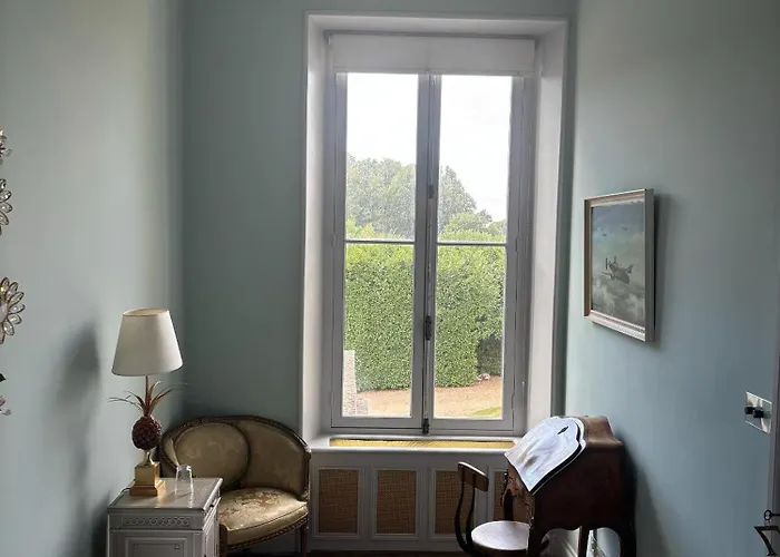 ベッド・アンド・ブレックファスト シャトー デ ラ グジューネリ 4*