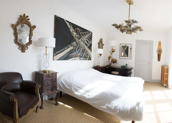 Chateau De La Goujonnerie Bed & Breakfast Loge-Fougereuse