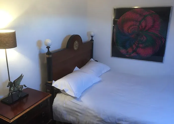 Chateau De La Goujonnerie Bed & Breakfast Loge-Fougereuse